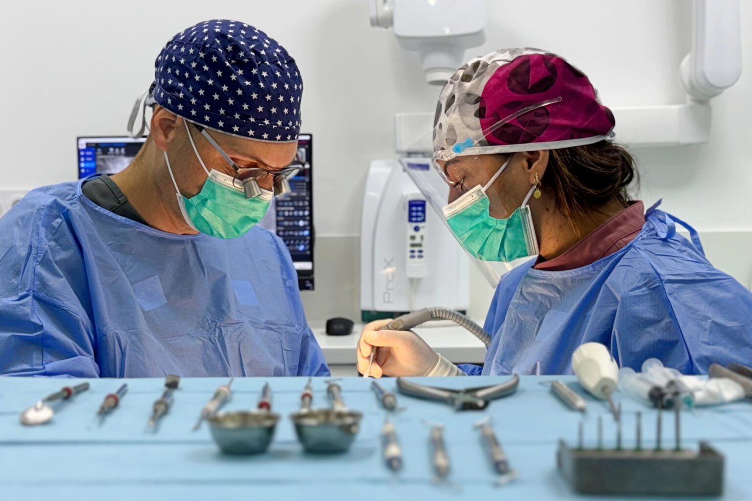 chirurgie implantologie dentaire parodontie