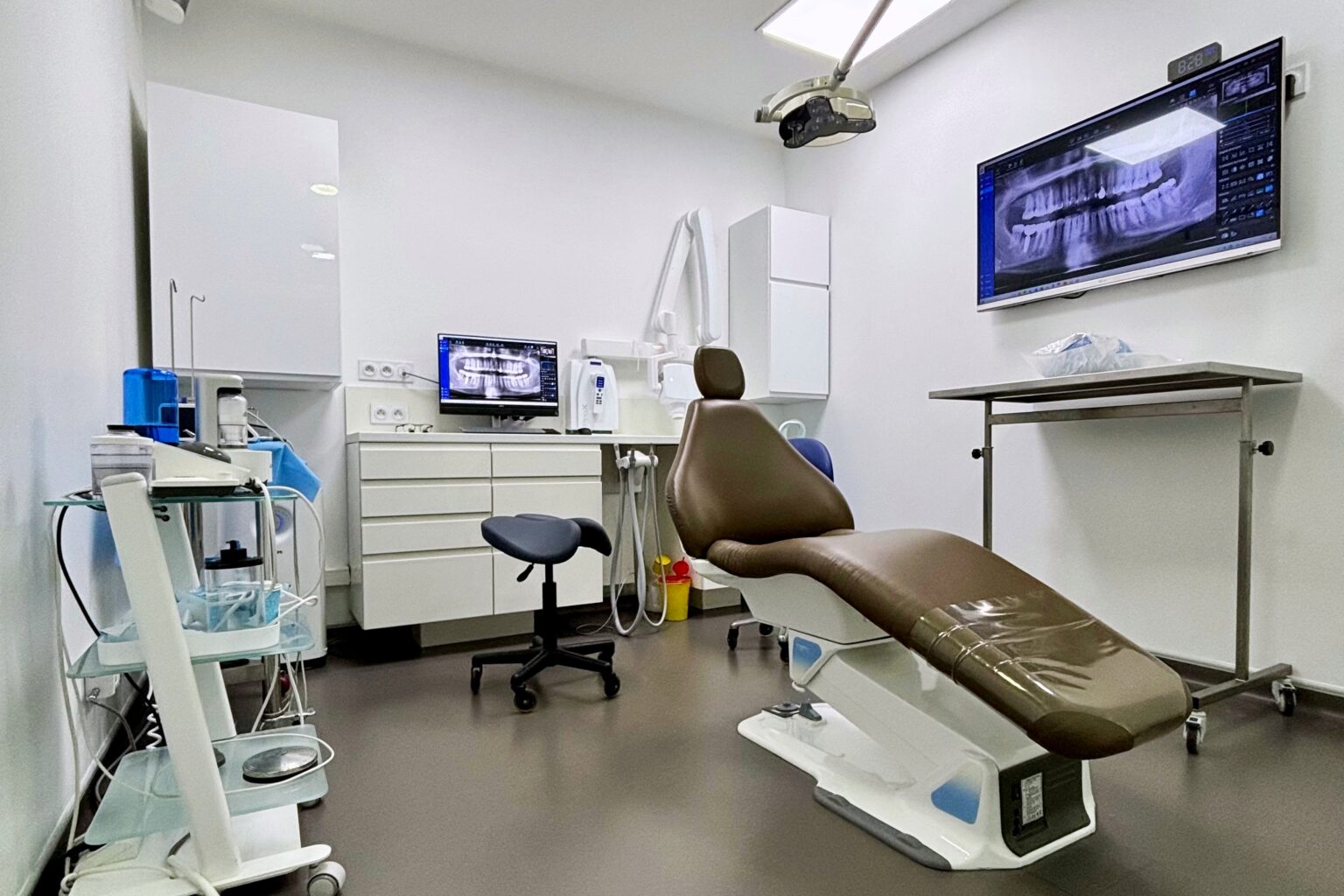 chirurgie implantologie dentaire parodontie
