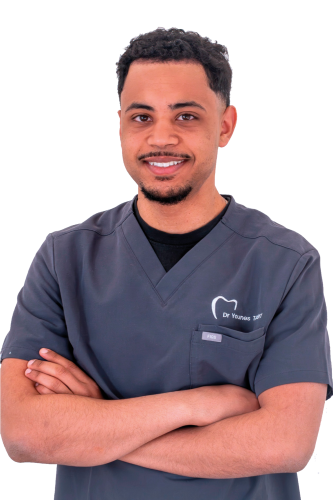 Younes - dentiste au Cabinet La Bornière, cabinet dentaire à Pignan, Hérault, proche de Montpellier